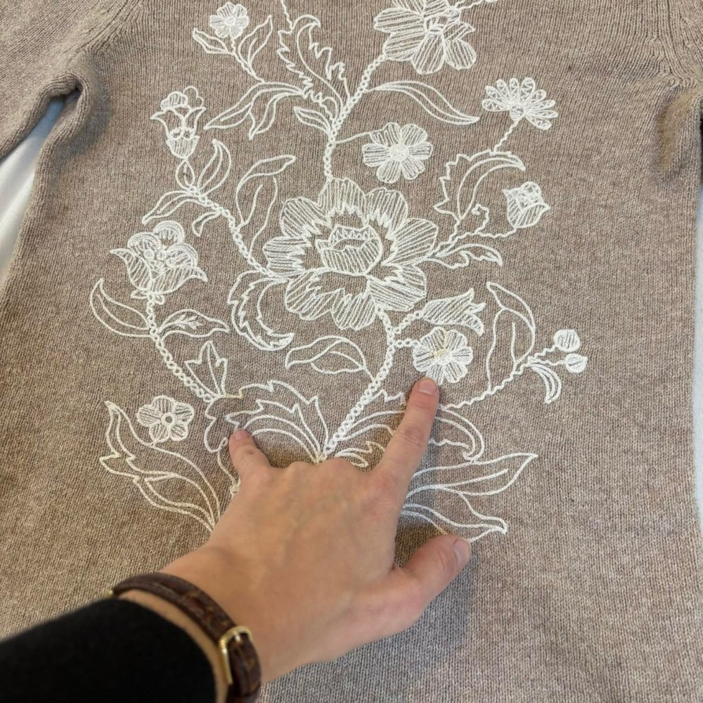 Floral Embroidered Tan Sweater Wool Cotton Blend - Picture 8 of 8